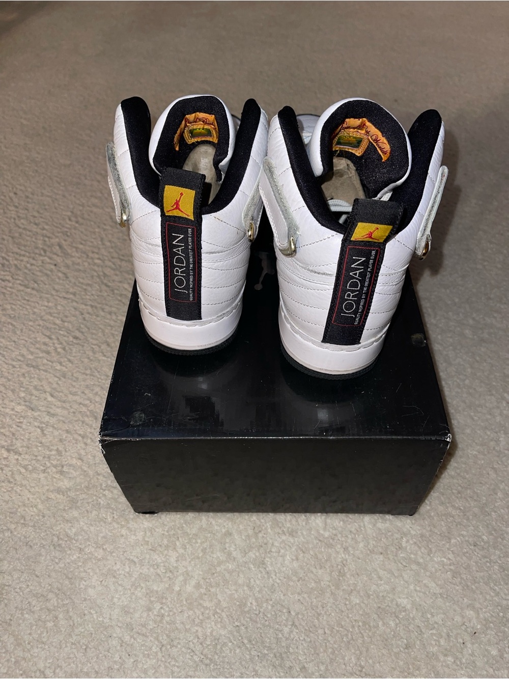 Men’s Nike Air Jordan 12 Retro White/Black Men’s Shoes Size 10.5 - Picture 3 of 7